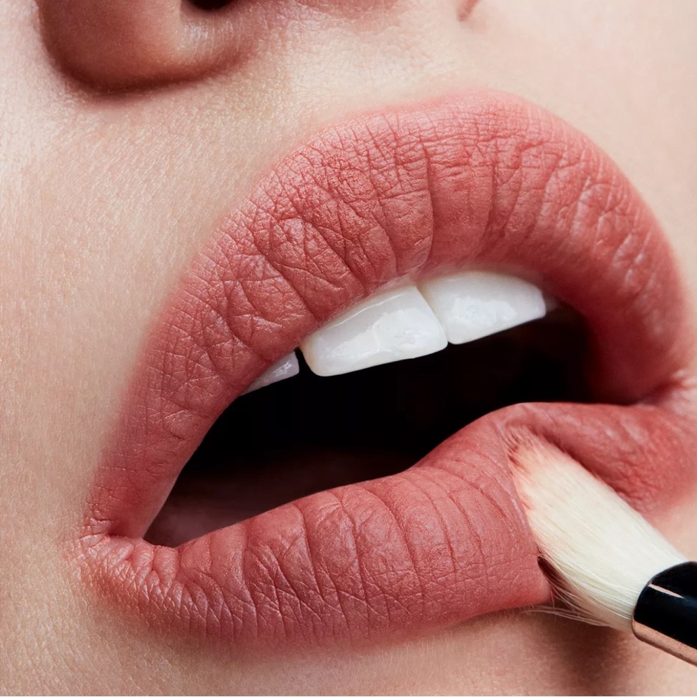 MAC  Lipstick Sultry Move - Picture 2 of 16